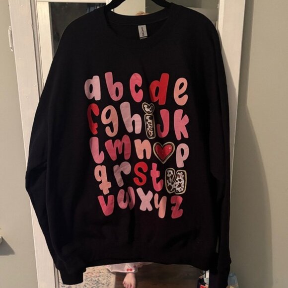 Gildan Heavy Blend Black Sweatshirt - Picture 1 of 3